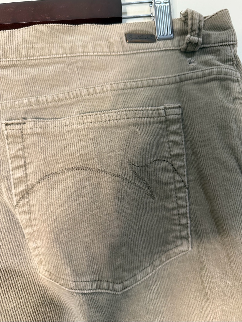 Gloria Vanderbilt Women's Bootcut Corduroy Pants in Light Khaki Bundle 3+ 40 %